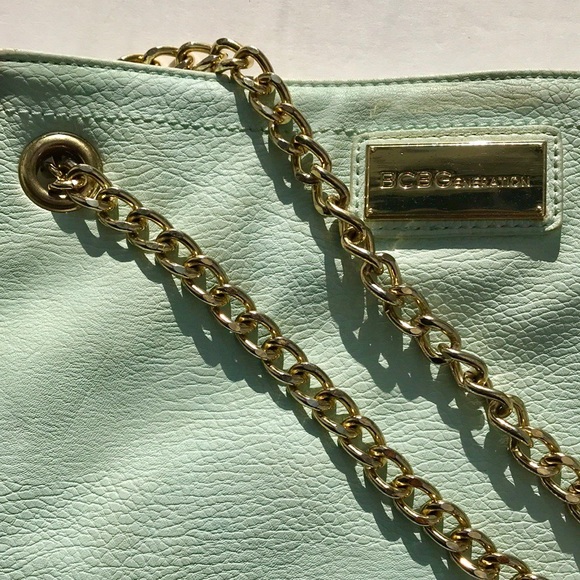 BCBG Mojito Mint Messenger Bag Gold Chain Straps - Picture 5 of 8